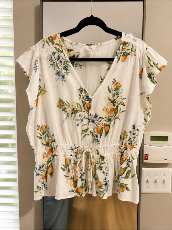 Time and Tru Tops - Time and Tru White Floral V-Neck Tie-Waist Blouse